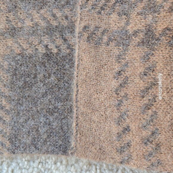 NWOT Everlane Alpaca Patterned Scarf in Cocoa & Tiger's Eye - Picture 8 of 13